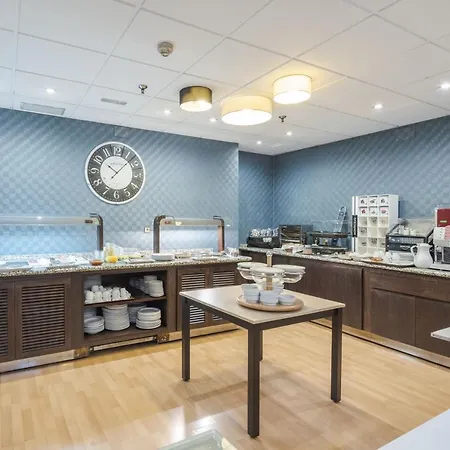 布雷瓦布尔格斯酒店 酒店