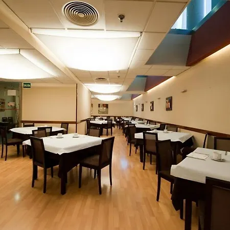 布雷瓦布尔格斯酒店 酒店